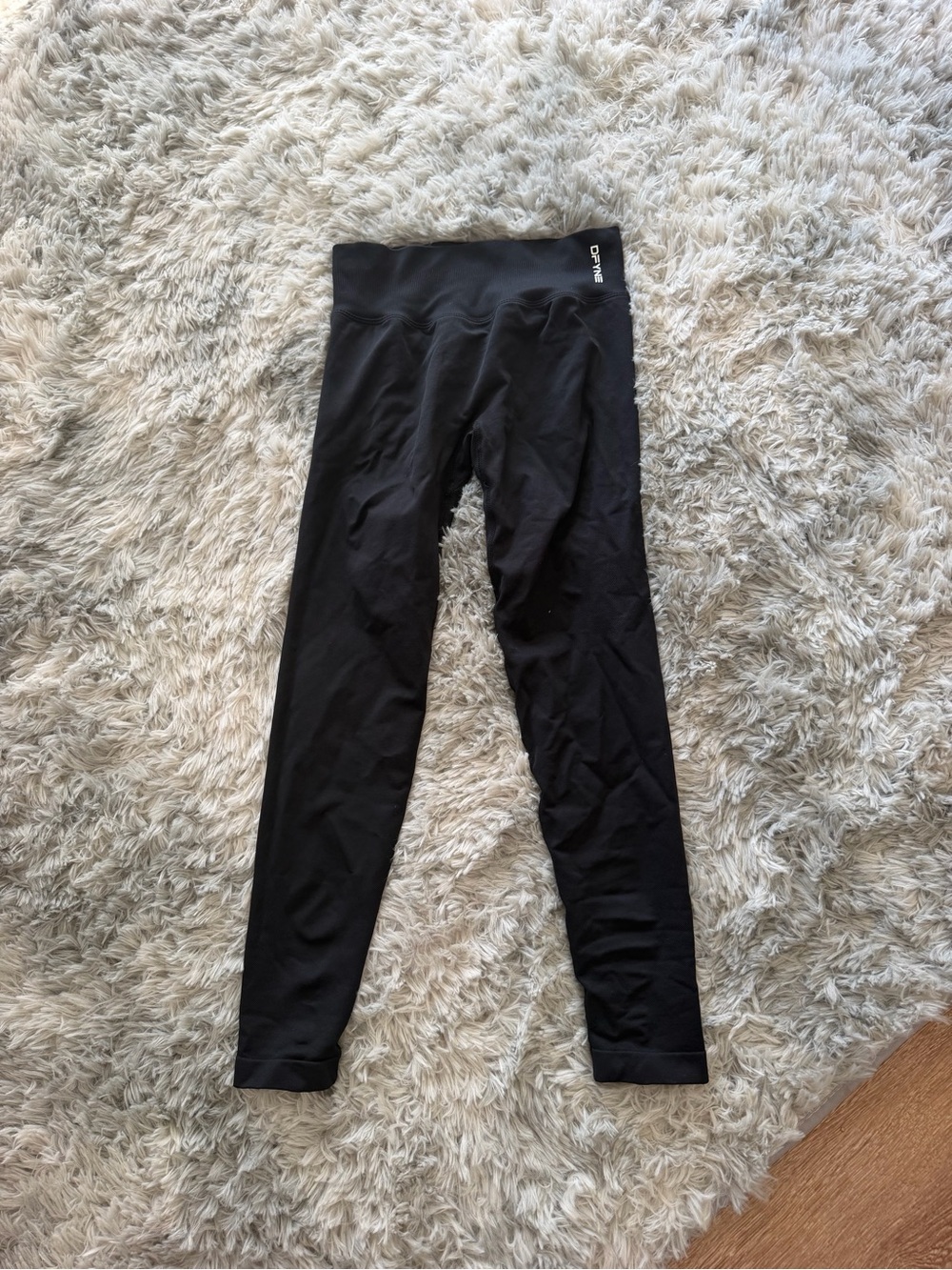 DFYNE High-Waist Black Performance Leggings